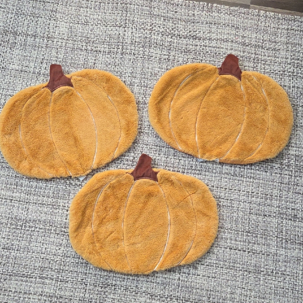 Pumpkin Shaped Faux Fur Place Mats Set of 3